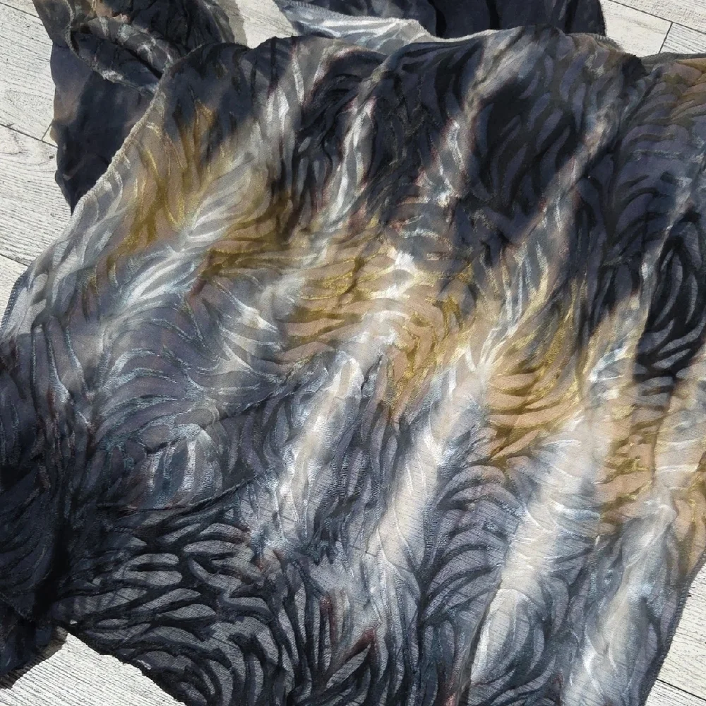 Elegant Tie-Dye Scarf in Black and Tan
